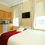 拉福瑞斯公寓 招待所 3*
