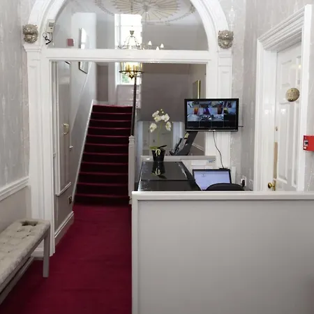 Latchfords Townhouse 3*