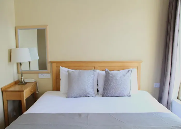 Latchfords Townhouse 3*