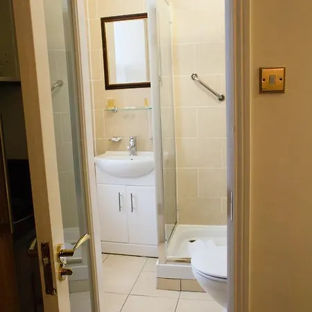 Latchfords Townhouse 3*