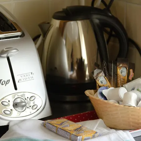 Latchfords Townhouse 3*