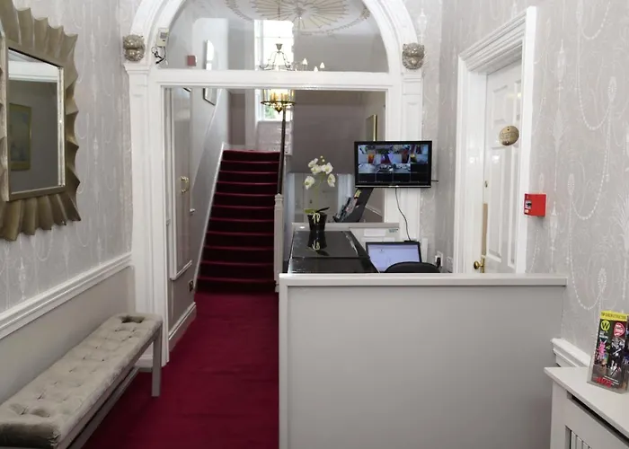 Latchfords Townhouse 3*